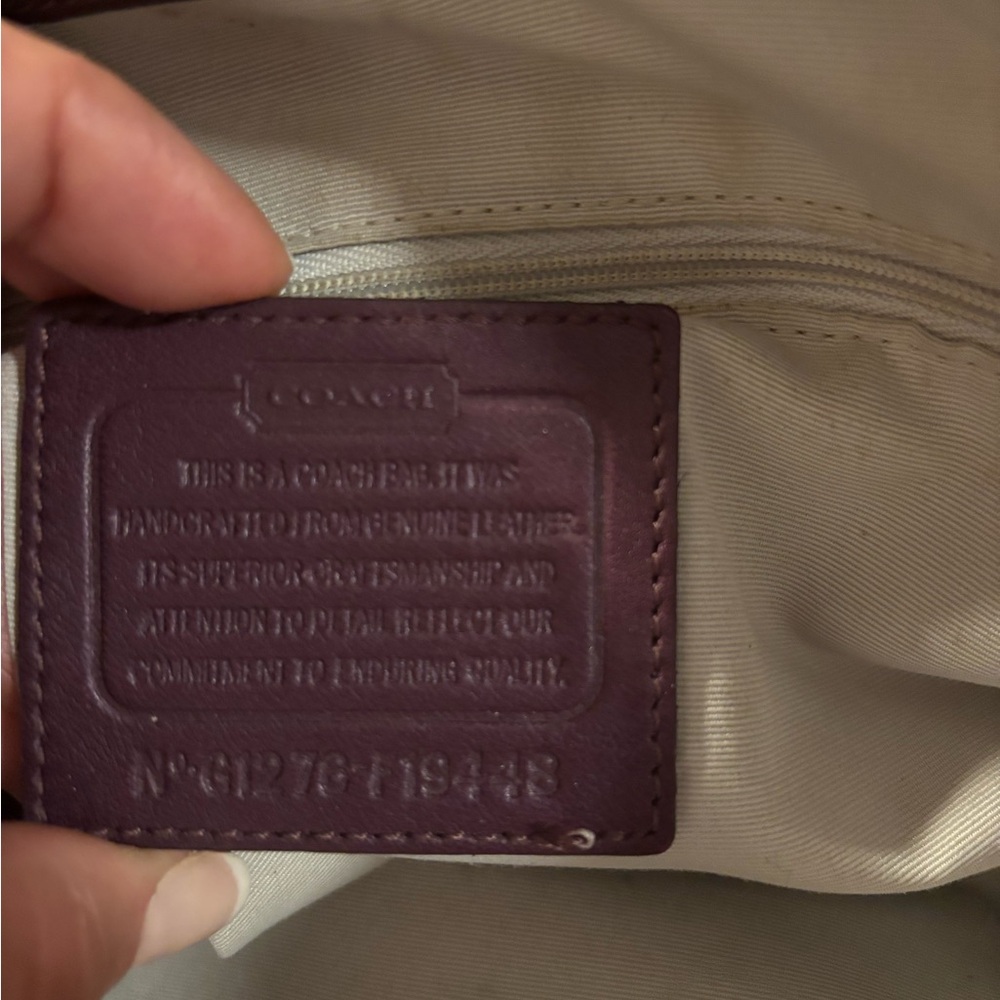 Coach G1276-F19448 SoHo Signature Embossed Leather Buckle Carryall in Plum VGUC - Picture 6 of 16